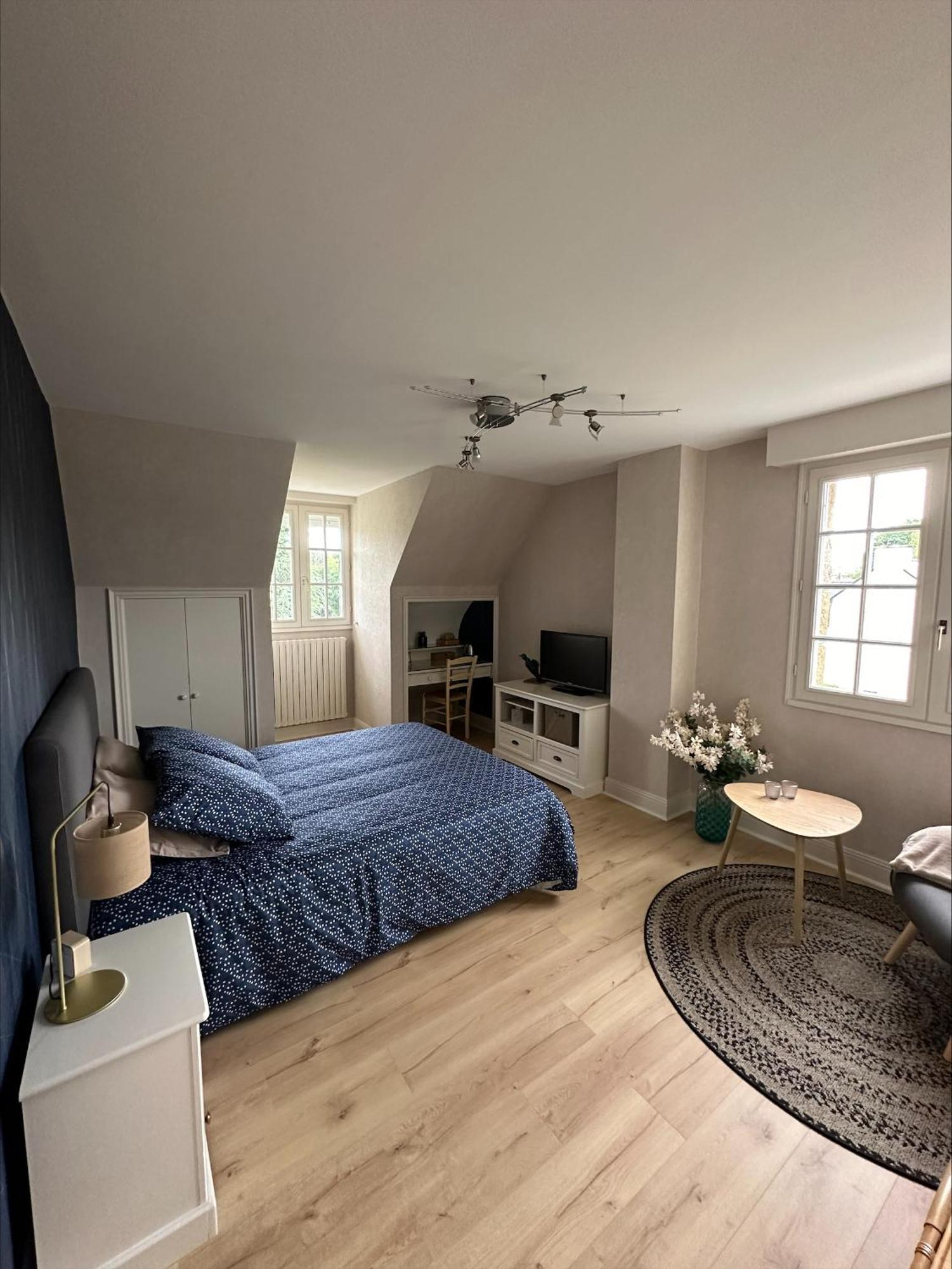Les Tulipes Bed & Breakfast Antrain Exterior foto